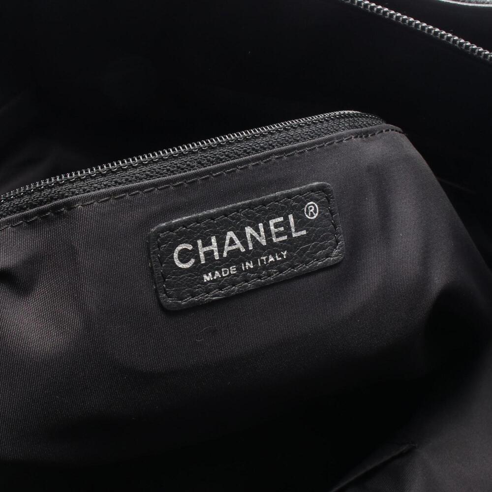 CHANEL Black Leather Tote Bag - Picture 4 of 7